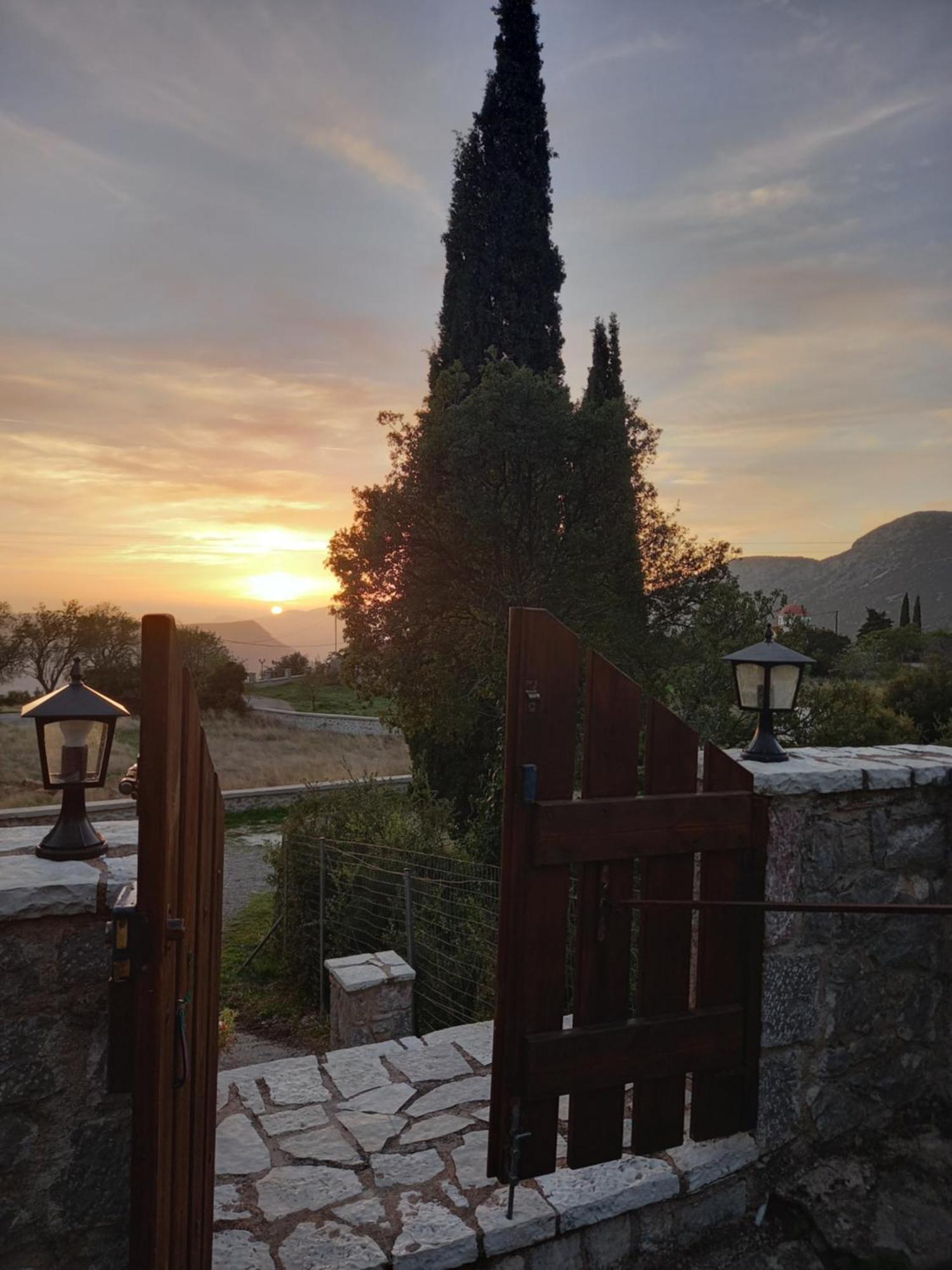 Kastalia Country Home Arachova Exterior photo